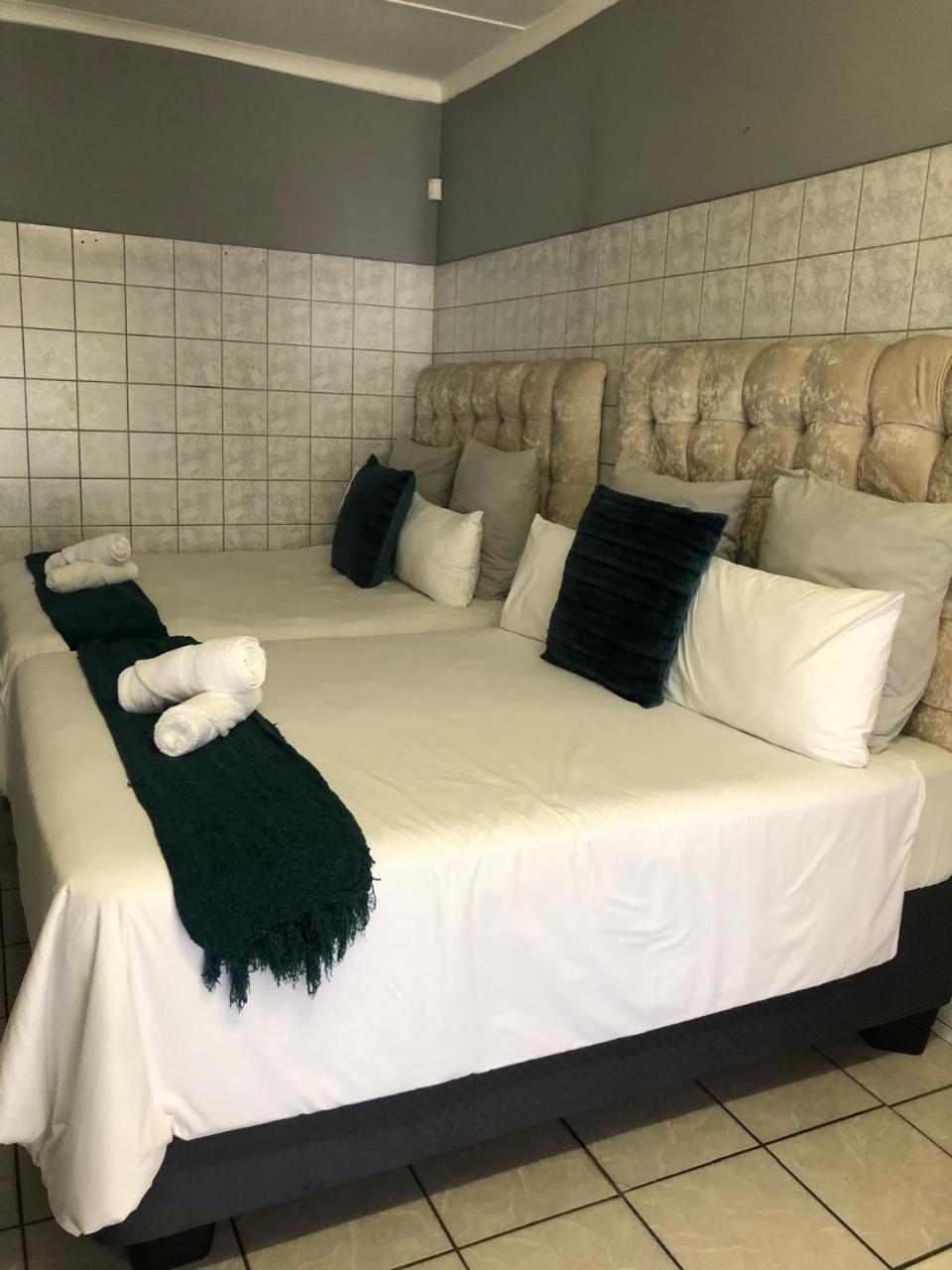 Jnc Lodge Richardsbaai Buitenkant foto