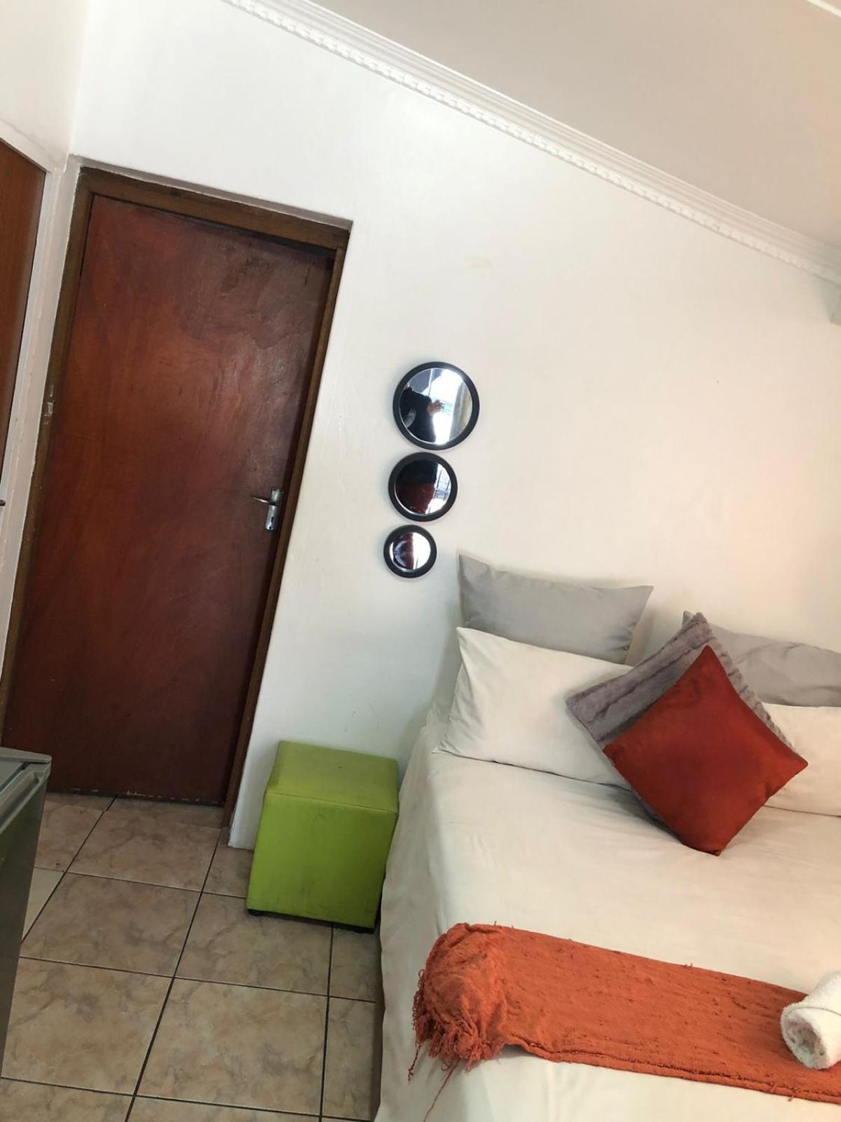Jnc Lodge Richardsbaai Buitenkant foto