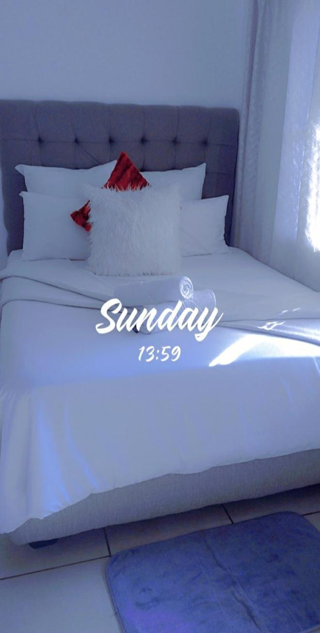 Jnc Lodge Richardsbaai Buitenkant foto